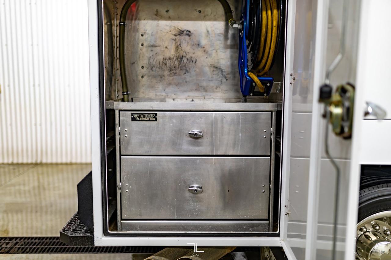 2015 Ford F-450 4x4 Crew Cab XLT Dually Mechanics Box Diesel Red Deer AB