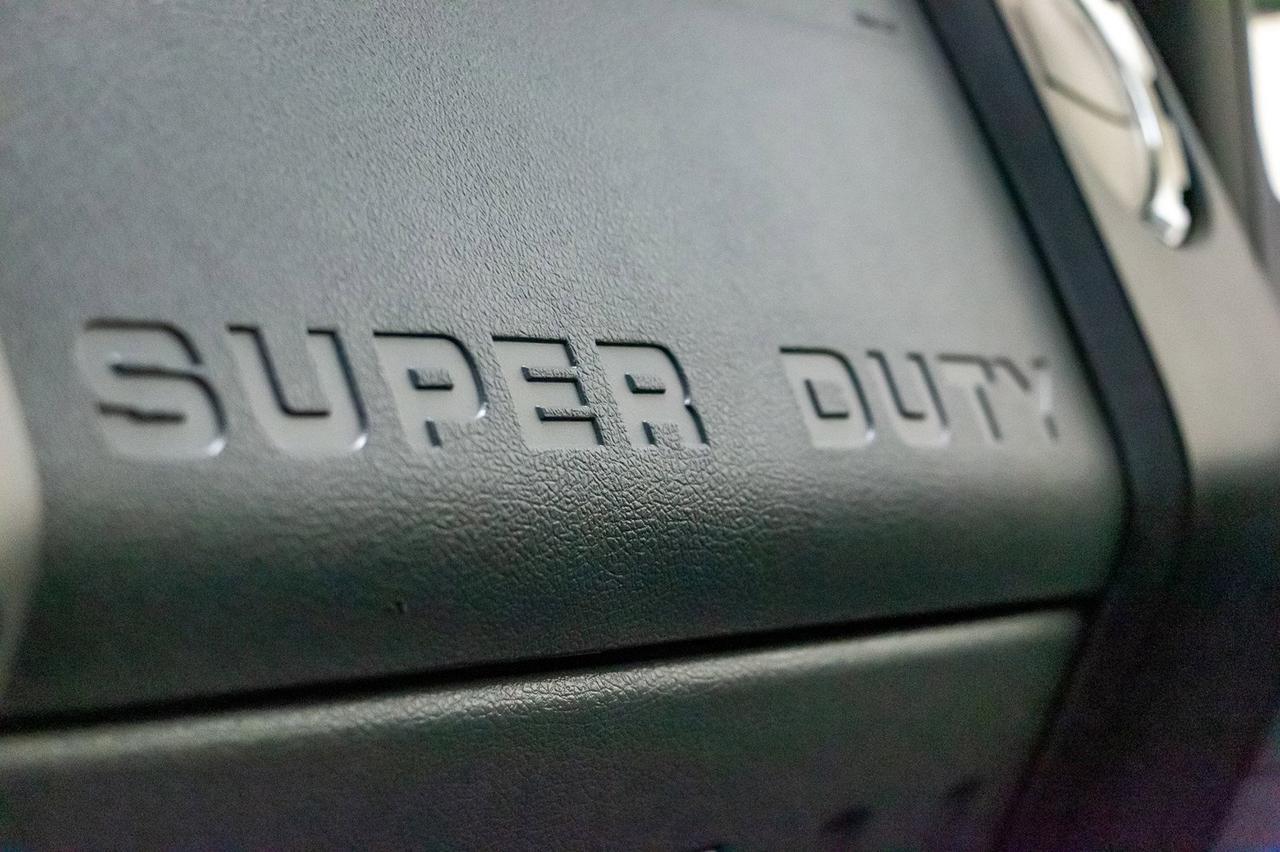 2015 Ford F-450 4x4 Crew Cab XLT FX4 Dually Diesel Red Deer AB