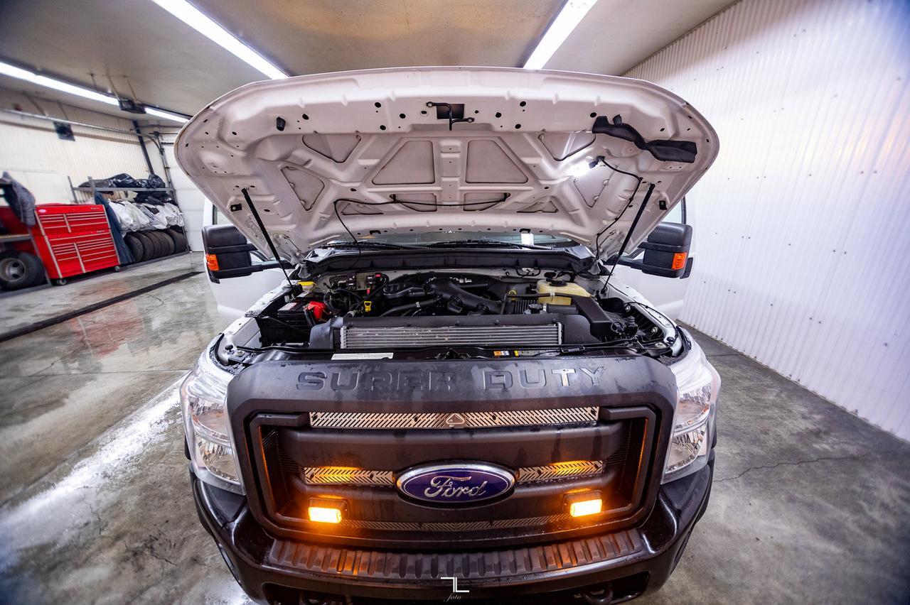 2015 Ford F-550 4x4 Crew Cab XL Tilt Deck Red Deer AB