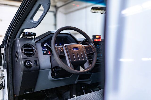 2015 Ford F-550 4x4 Crew Cab XL Tilt Deck Red Deer AB