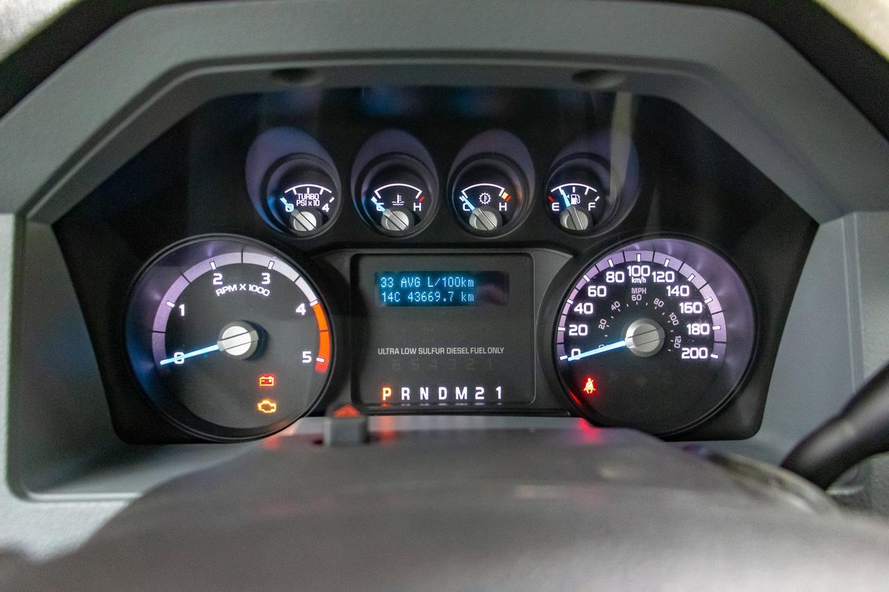 2015 Ford F-550 4x4 Crew Cab XLT Deck Dually Diesel Red Deer AB