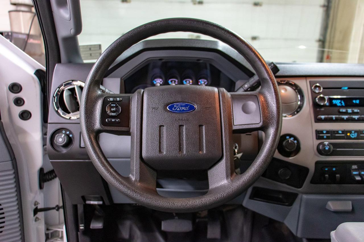 2015 Ford F-550 4x4 Crew Cab XLT Deck Dually Diesel Red Deer AB