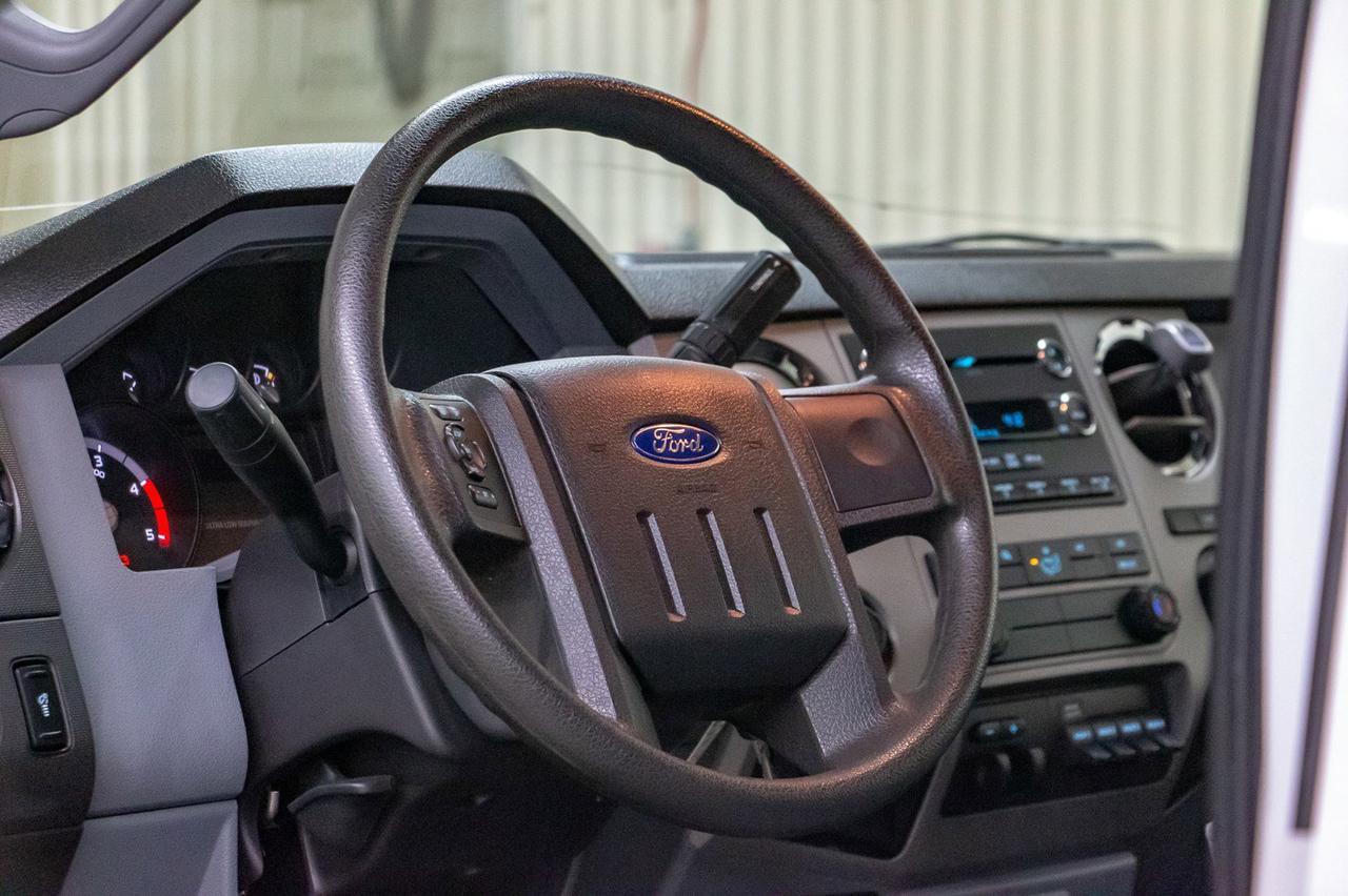 2015 Ford F-550 4x4 Crew Cab XLT Deck Dually Diesel Red Deer AB