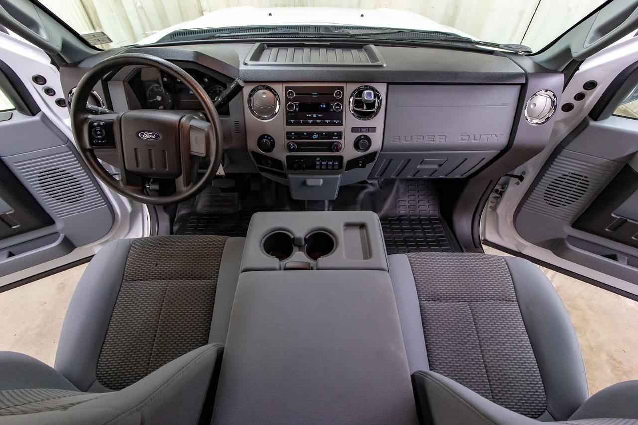 2015 Ford F-550 4x4 Crew Cab XLT Deck Dually Diesel Red Deer AB