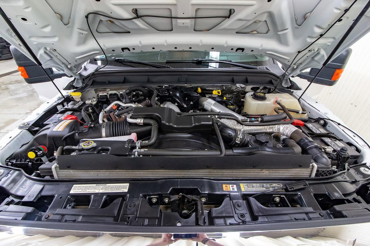 2015 Ford F-550 4x4 Crew Cab XLT Deck Dually Diesel Red Deer AB