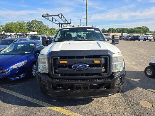 2015 Ford F-550 Chassis XL