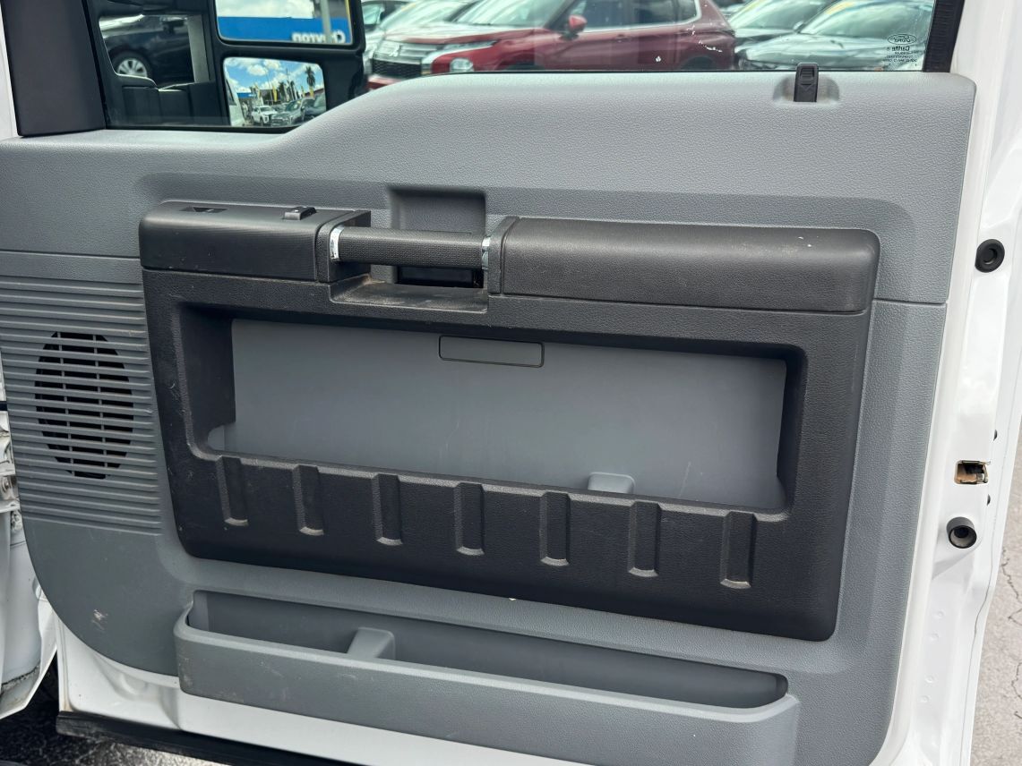 2015 Ford F250 Super Duty Regular Cab XL Pickup 2D 8 ft