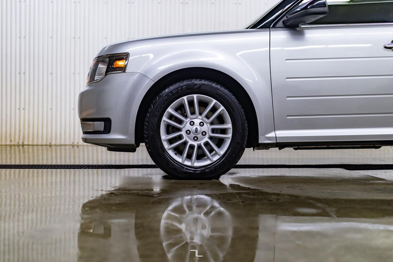 2015 Ford Flex AWD SEL Pseat 3rd Row Red Deer AB