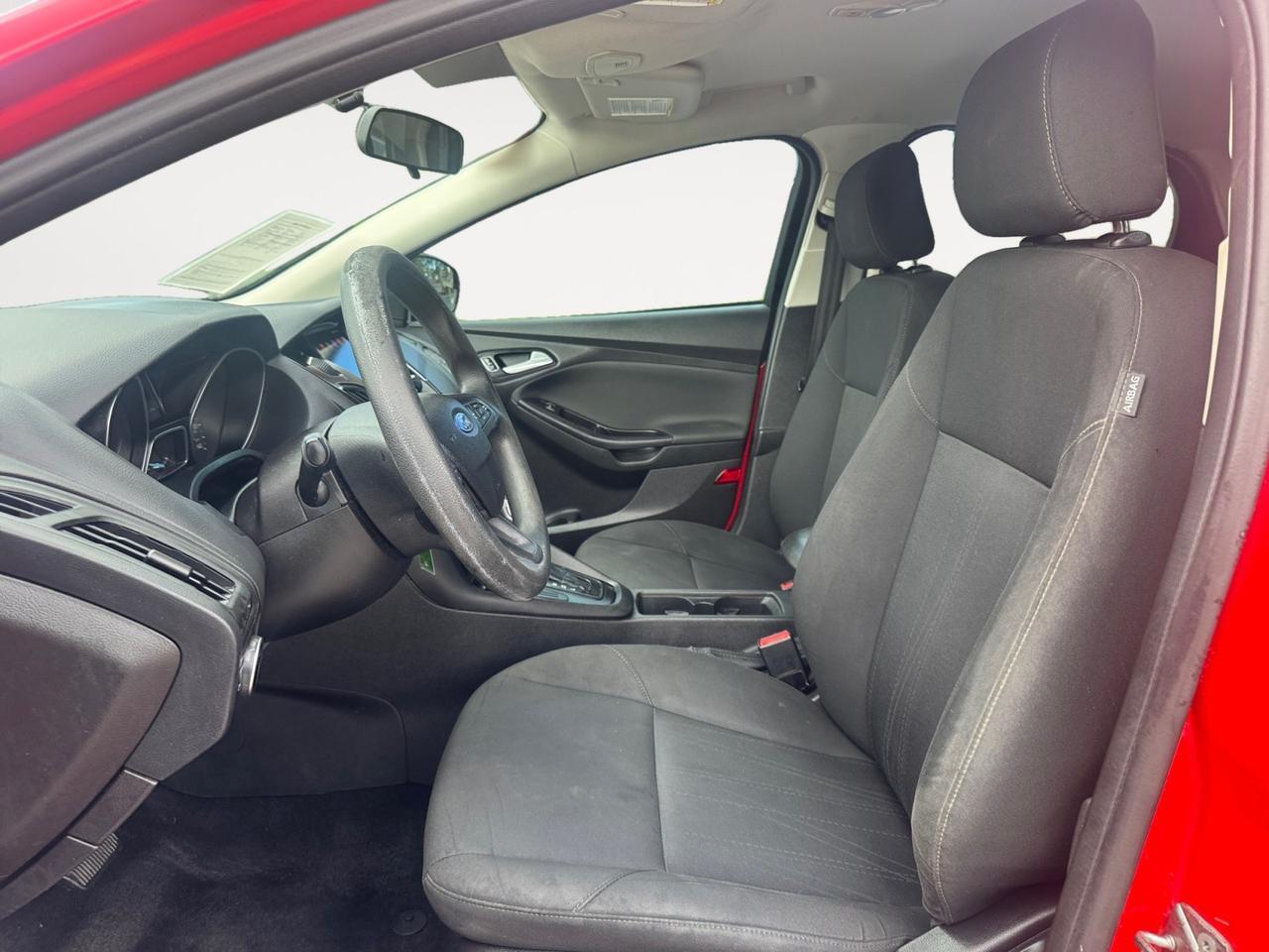 2015 Ford Focus SE, BLUETOOTH, BACKUP CAMERA, POWER MIRROS, TILT & TELESCOPING STEERING WHEEL, COME SEE THIS CAR TODAY!!! Norfolk VA