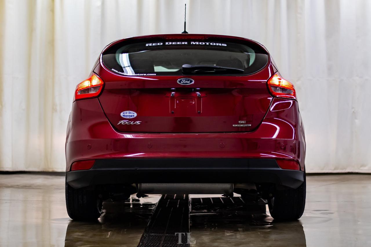 2015 Ford Focus SE Hatchback BCam HSeat Red Deer AB