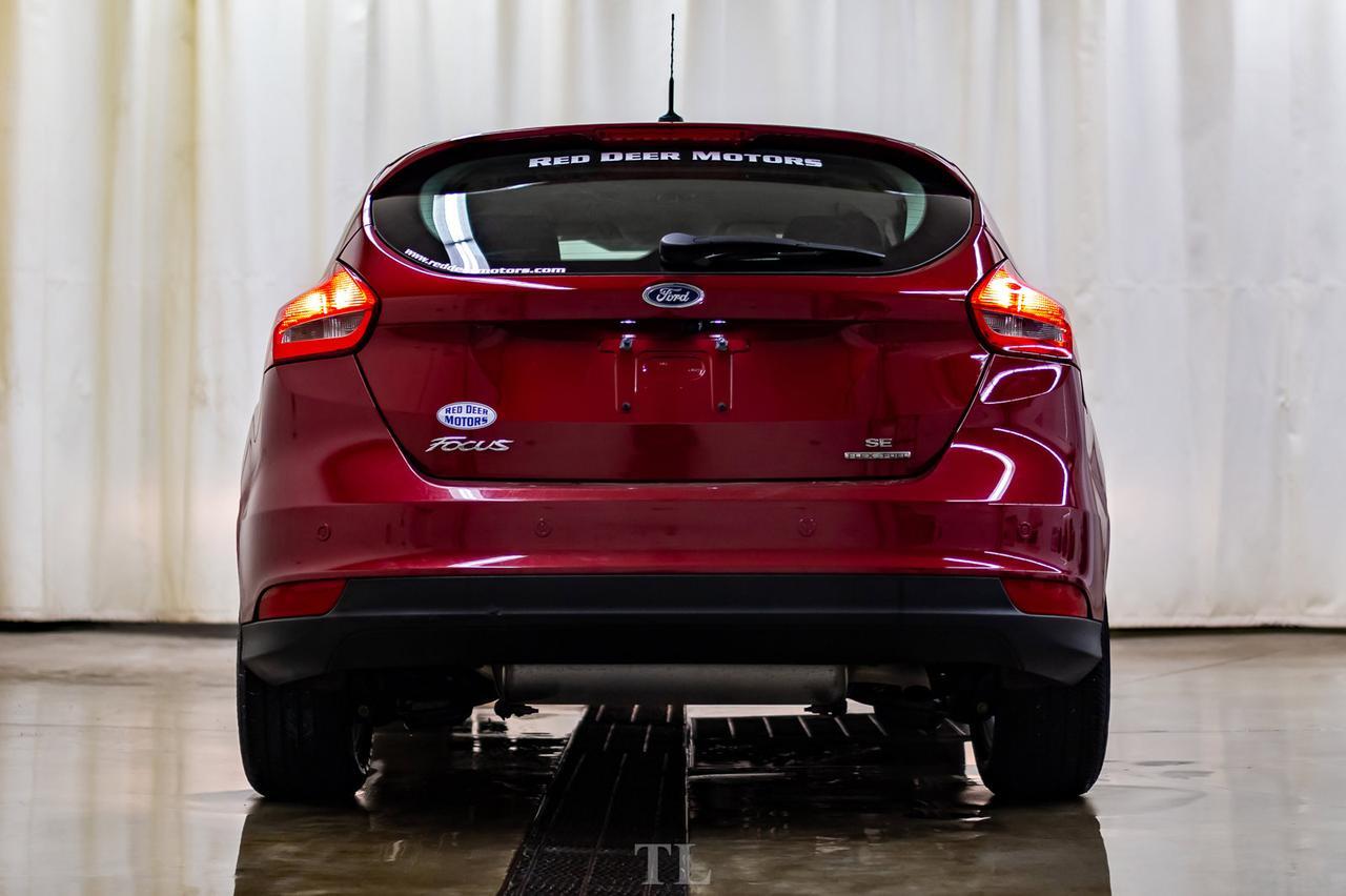 2015 Ford Focus SE Hatchback BCam HSeat Red Deer AB