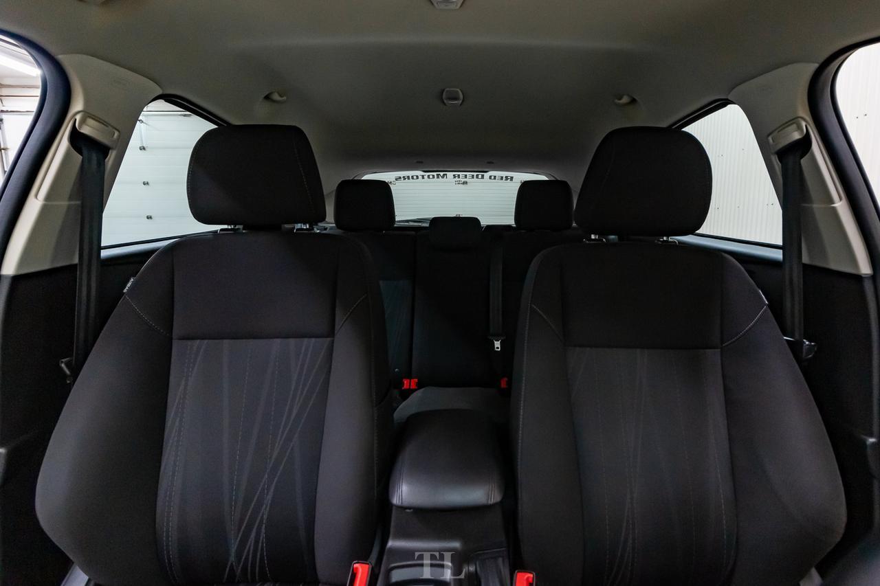 2015 Ford Focus SE Hatchback BCam HSeat Red Deer AB