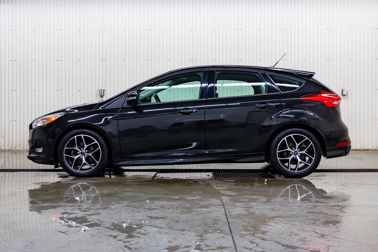 2015 Ford Focus SE Hatchback BCam Red Deer AB