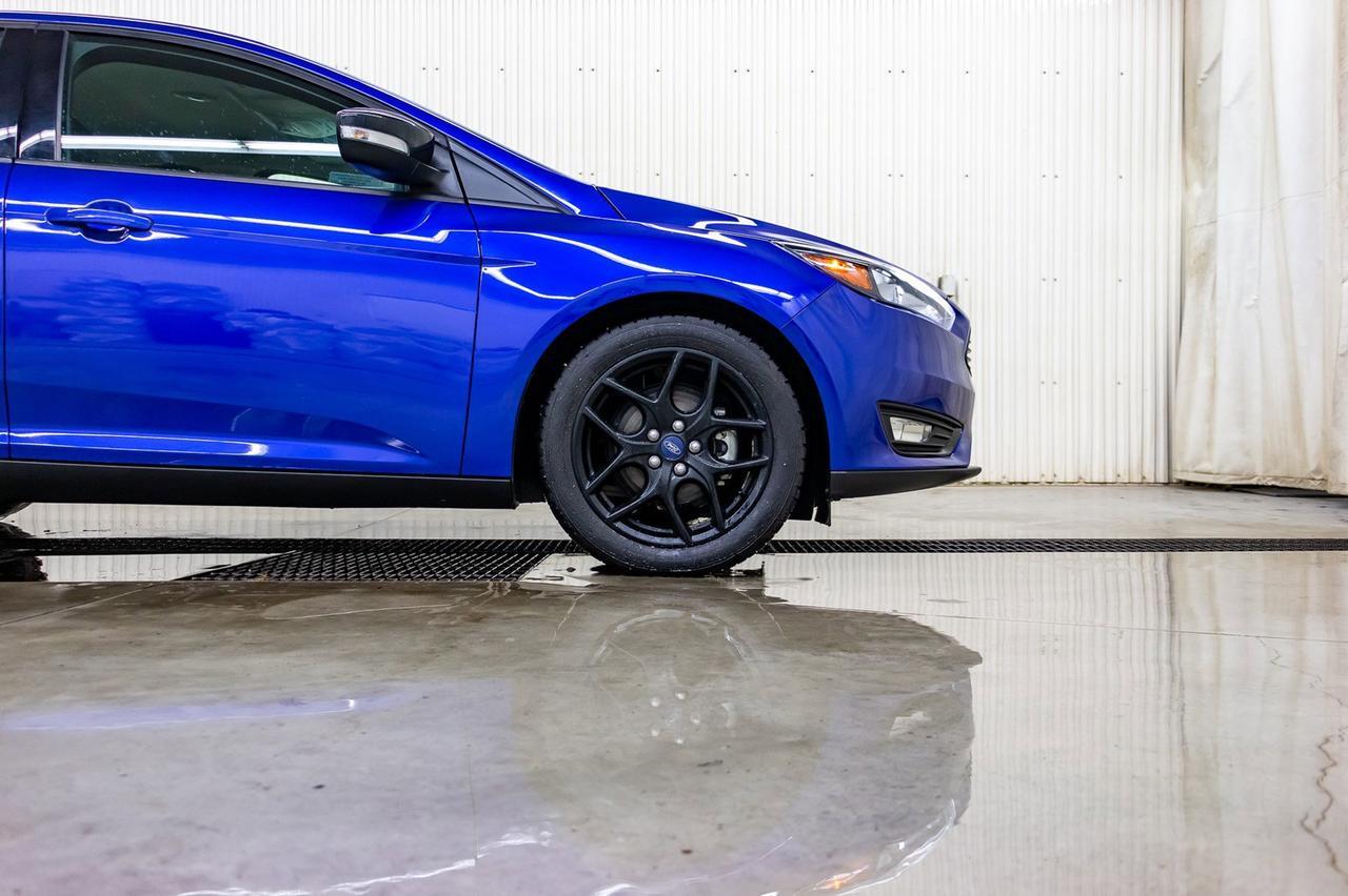 2015 Ford Focus SE Hatchback Manual BCam Heated Seats Red Deer AB