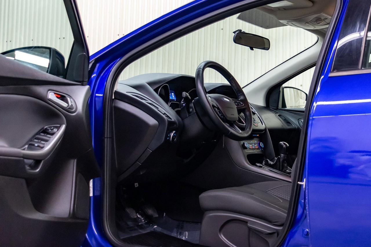 2015 Ford Focus SE Hatchback Manual BCam Heated Seats Red Deer AB