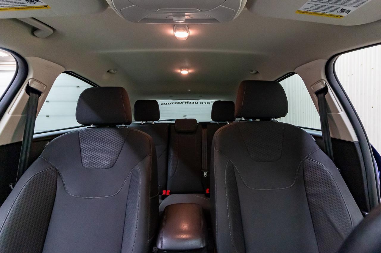 2015 Ford Focus SE Hatchback Manual BCam Heated Seats Red Deer AB