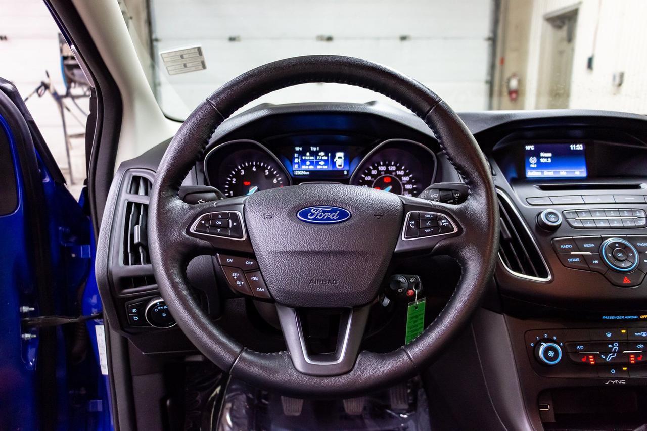 2015 Ford Focus SE Hatchback Manual BCam Heated Seats Red Deer AB