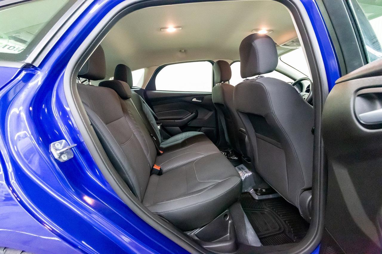 2015 Ford Focus SE Hatchback Manual BCam Heated Seats Red Deer AB