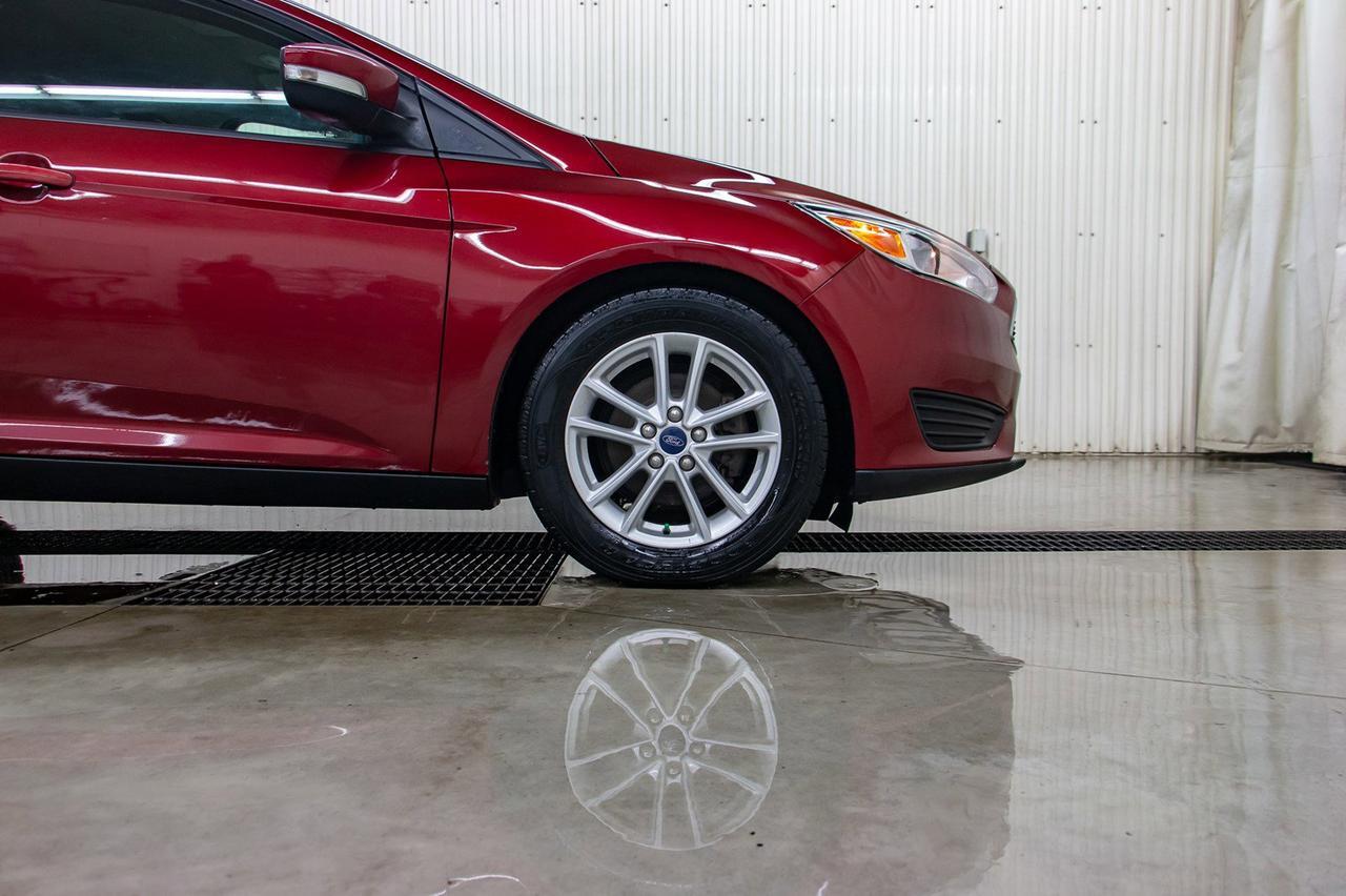 2015 Ford Focus SE Hatchback Red Deer AB