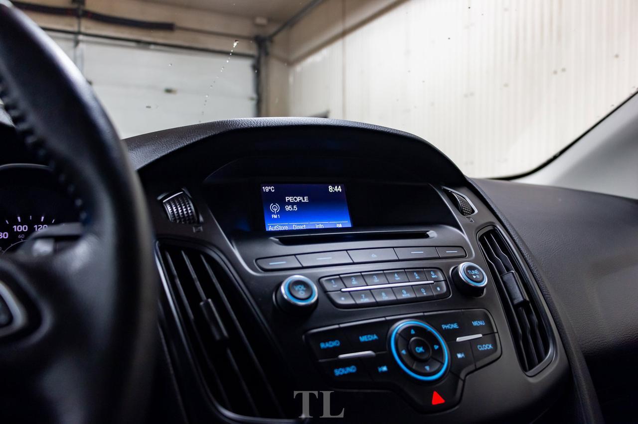 2015 Ford Focus SE Heated Seats BCam Red Deer AB