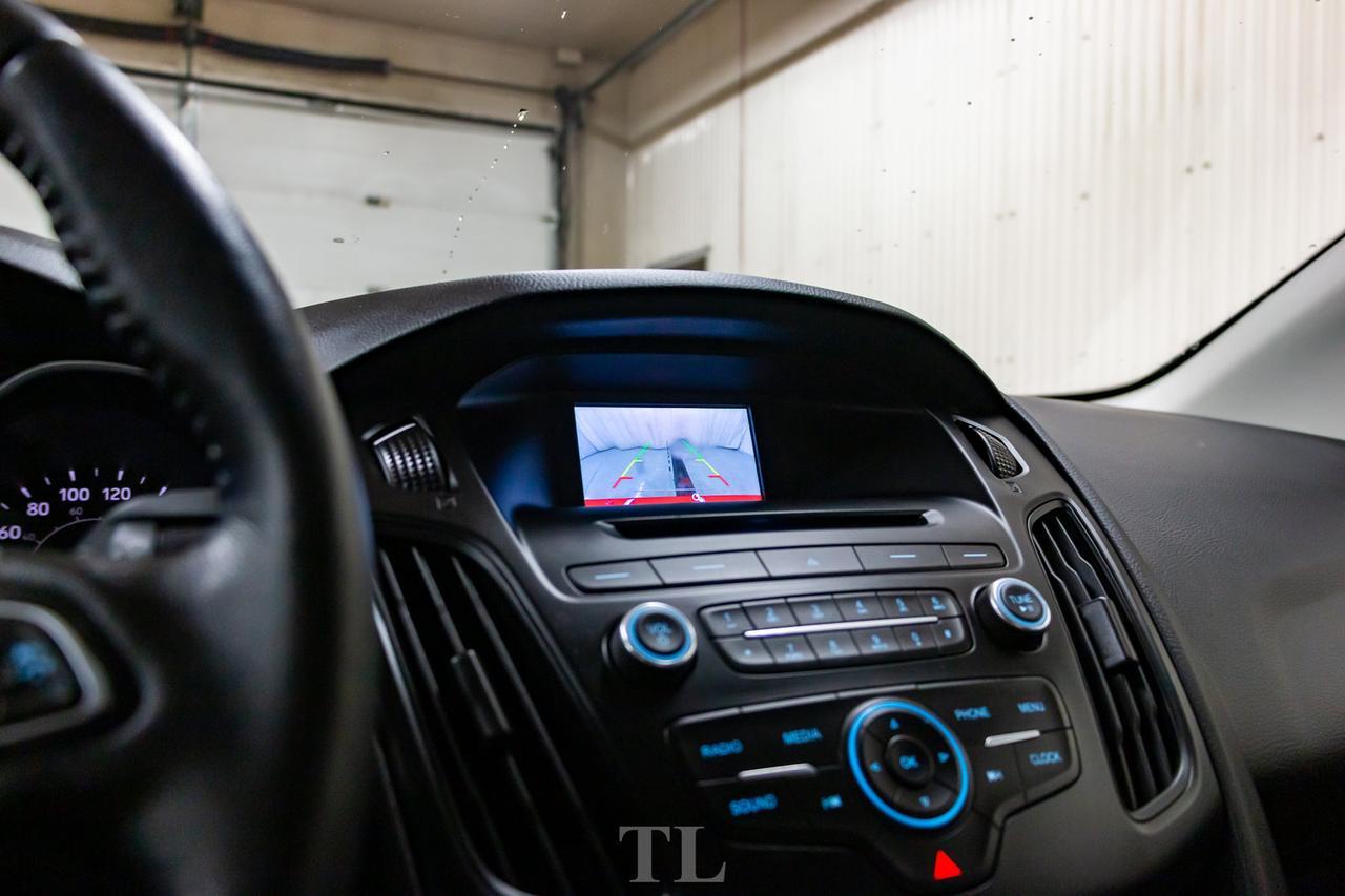 2015 Ford Focus SE Heated Seats BCam Red Deer AB