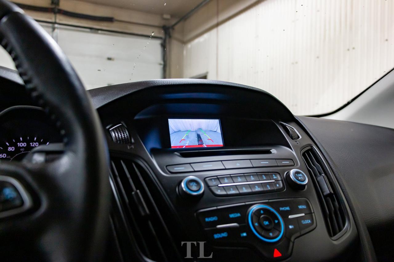 2015 Ford Focus SE Heated Seats BCam Red Deer AB