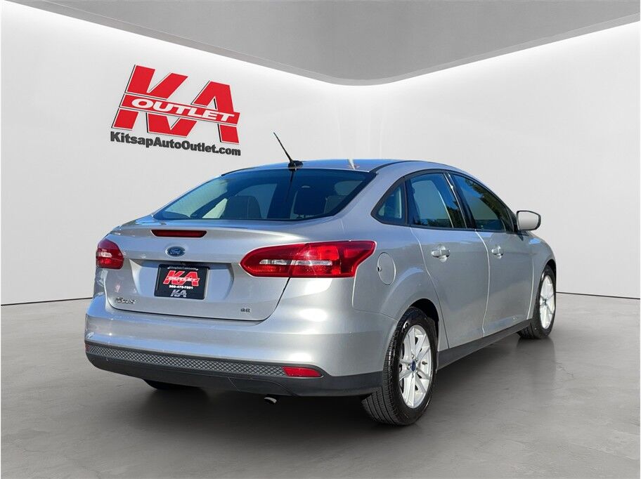 2015 Ford Focus SE Sedan 4D