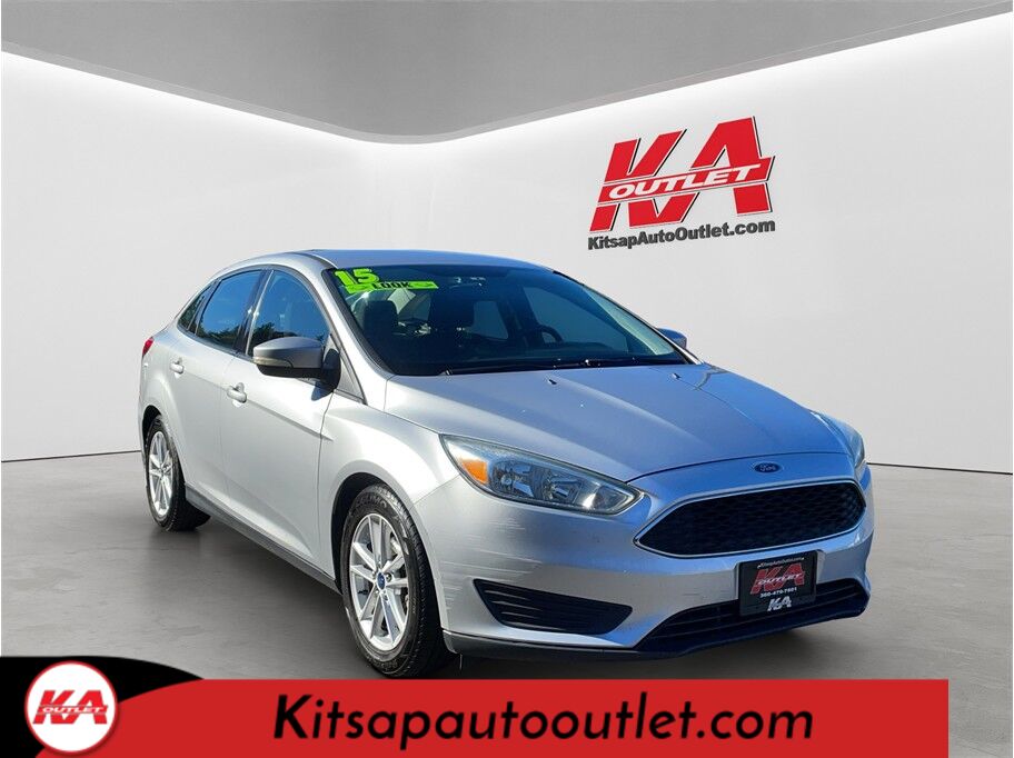 2015 Ford Focus SE Sedan 4D