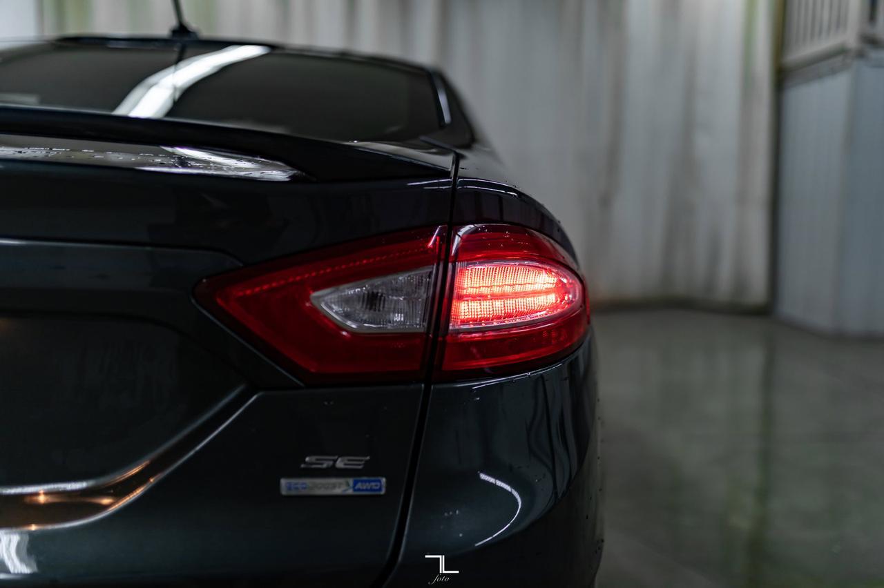 2015 Ford Fusion AWD SE Nav Roof BCam Red Deer AB