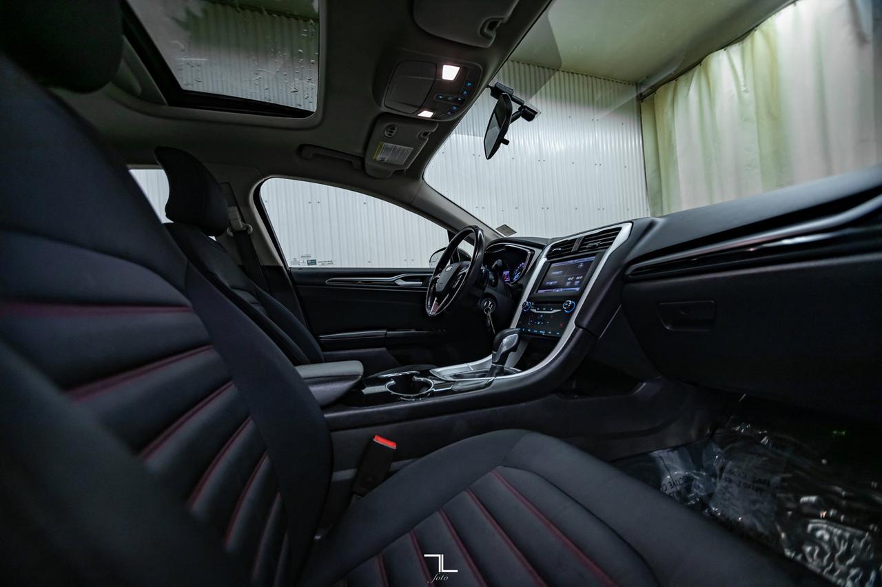 2015 Ford Fusion AWD SE Nav Roof BCam Red Deer AB