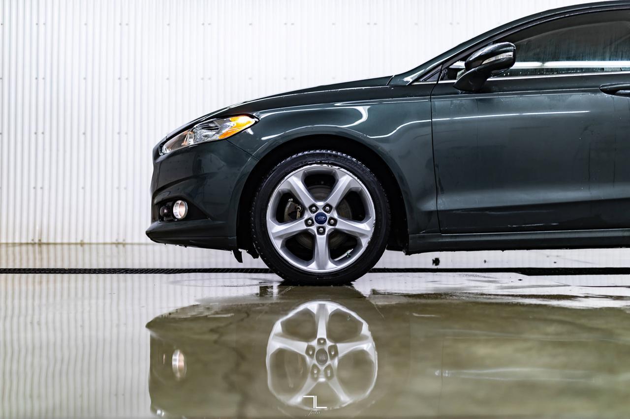 2015 Ford Fusion AWD SE Nav Roof BCam Red Deer AB