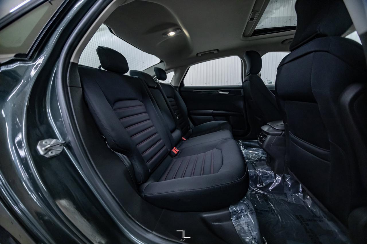 2015 Ford Fusion AWD SE Nav Roof BCam Red Deer AB