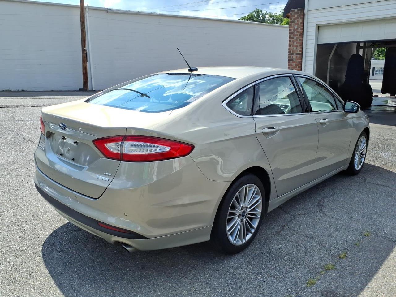 2015 Ford Fusion SE