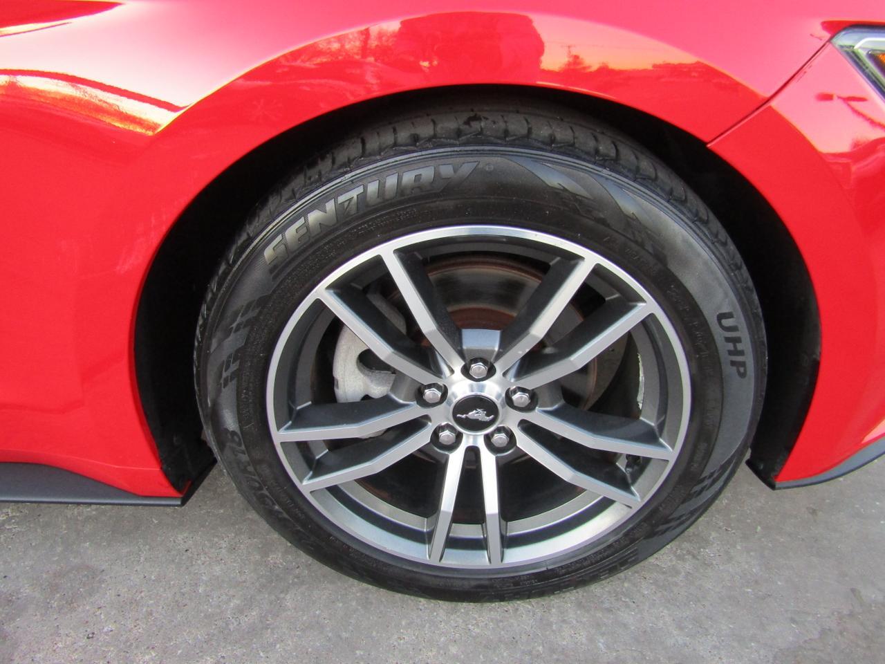 2015 Ford Mustang 2dr Fastback EcoBoost Grand Prairie TX