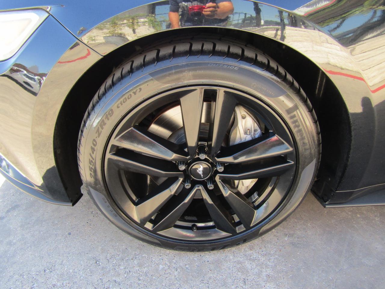 2015 Ford Mustang 2dr Fastback EcoBoost Grand Prairie TX