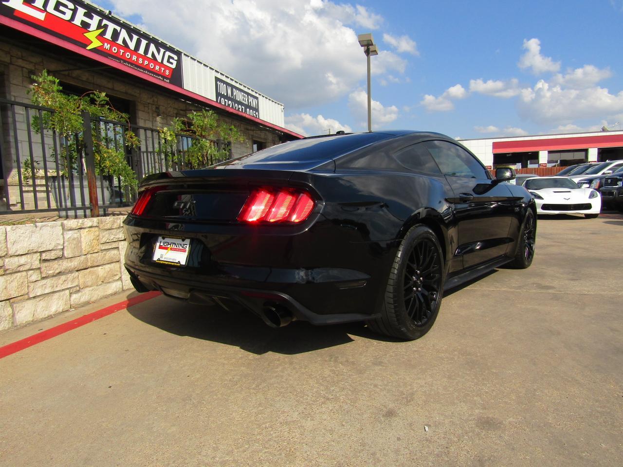 2015 Ford Mustang GT Premium photo 3