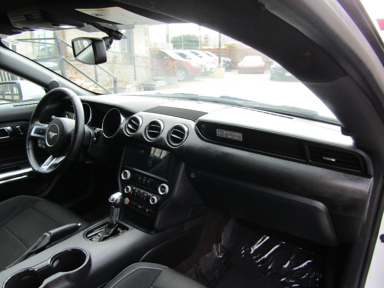 2015 Ford Mustang 2dr Fastback V6 Grand Prairie TX