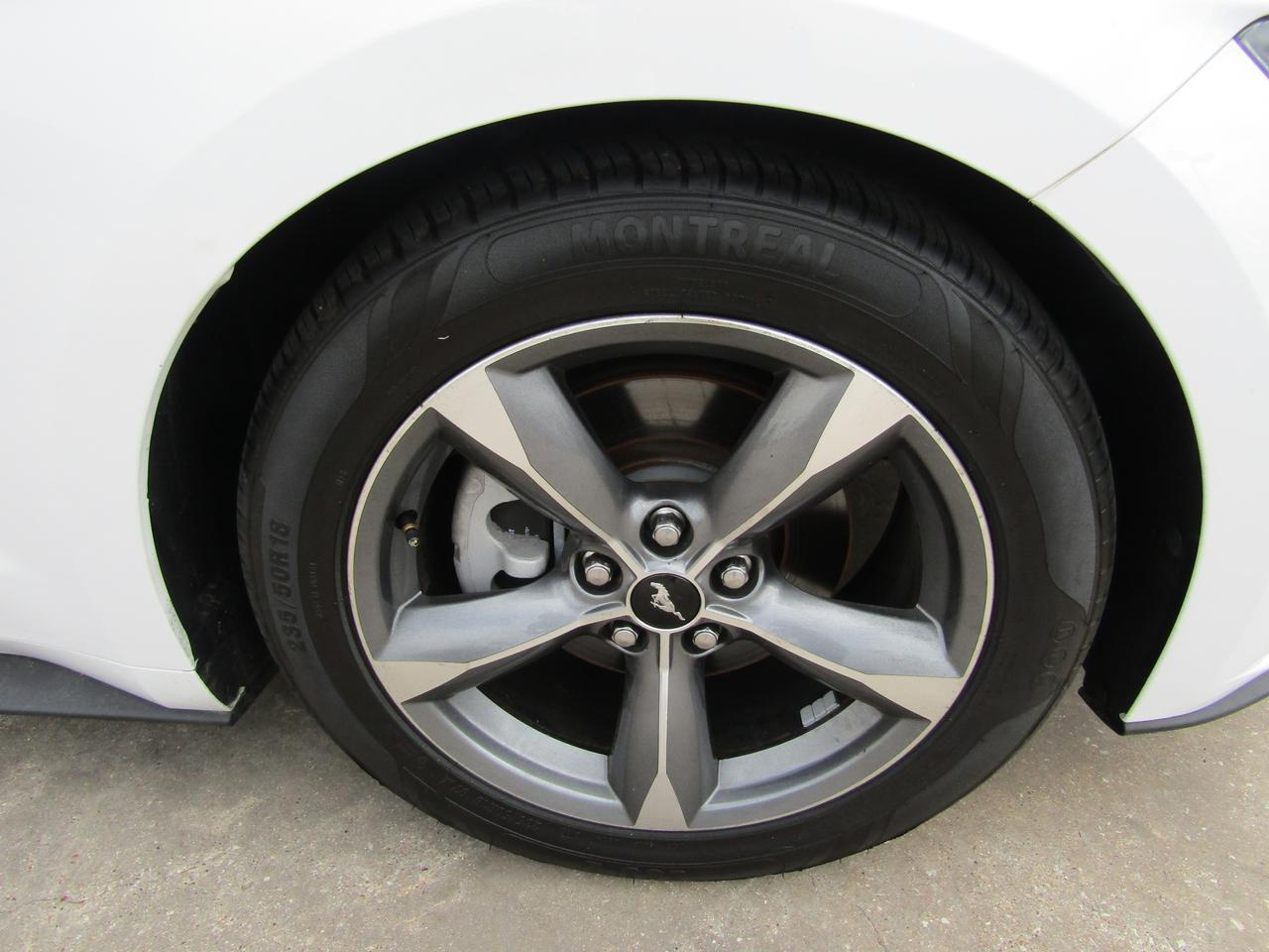2015 Ford Mustang 2dr Fastback V6 Grand Prairie TX