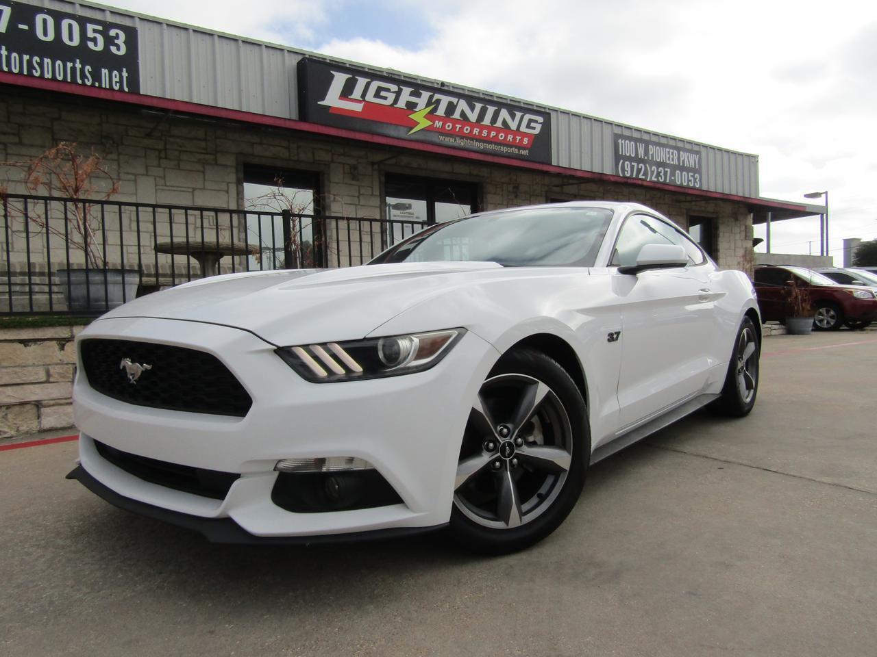2015 Ford Mustang 2dr Fastback V6