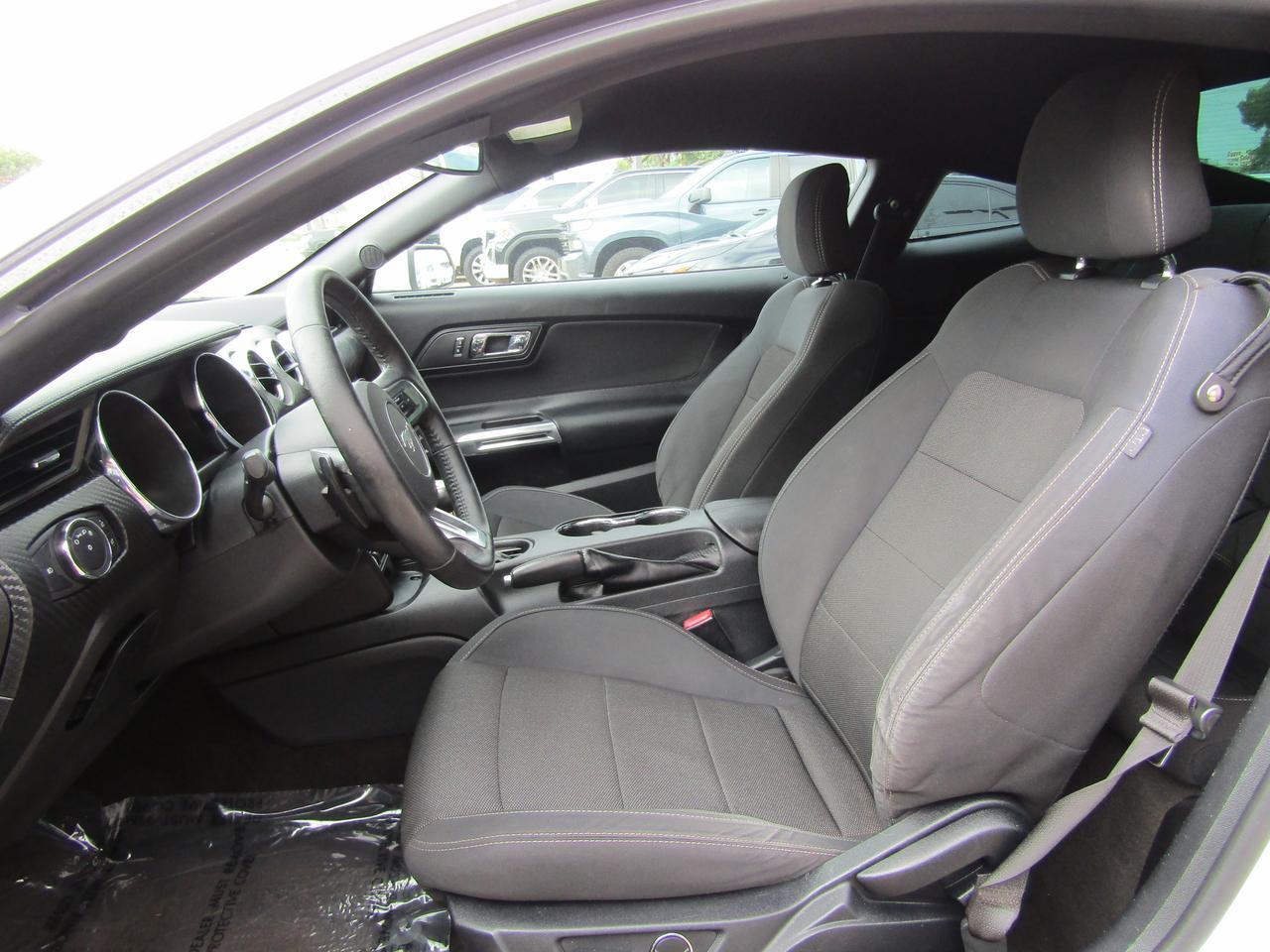 2015 Ford Mustang 2dr Fastback V6 Grand Prairie TX
