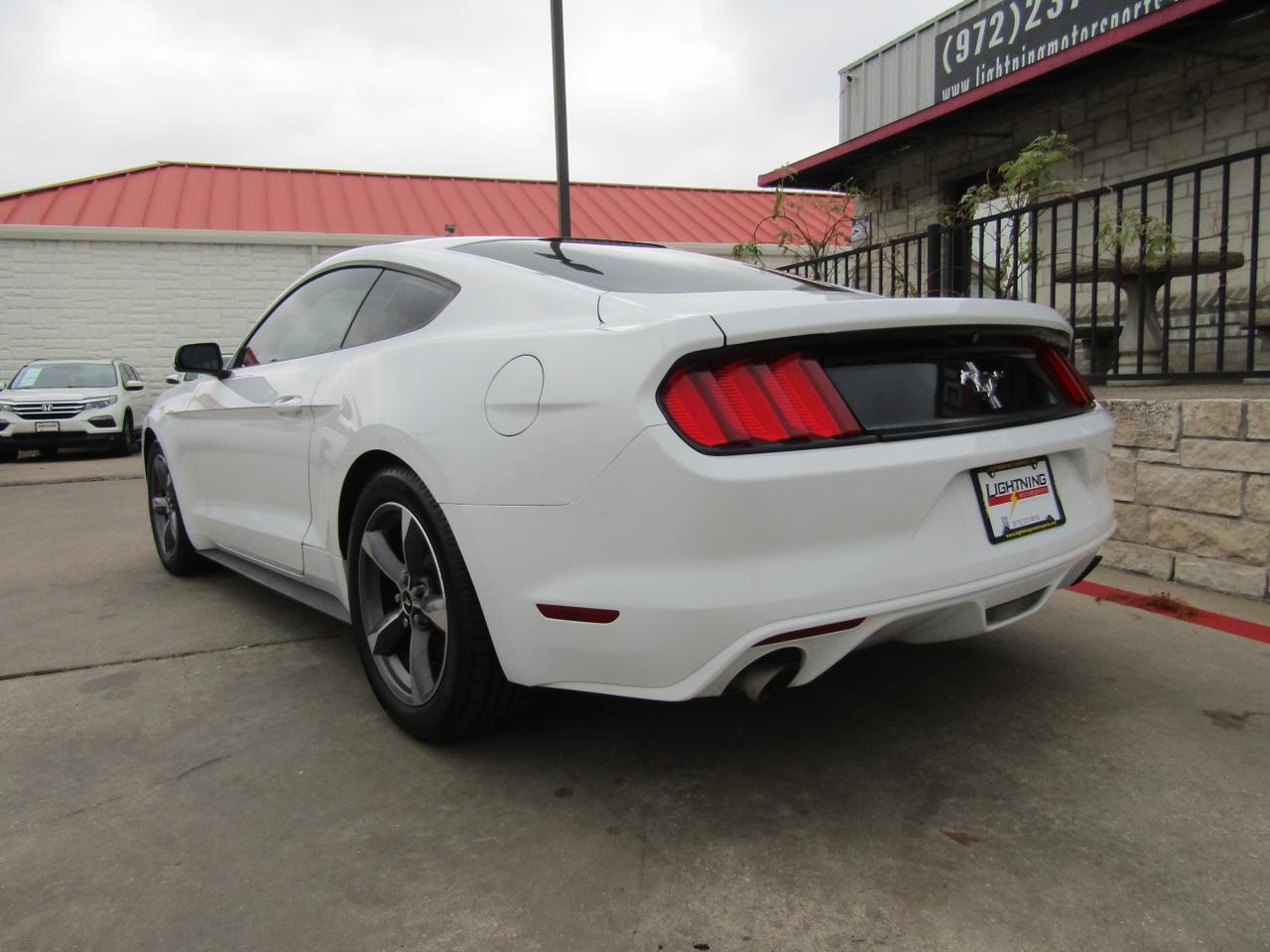 2015 Ford Mustang 2dr Fastback V6 Grand Prairie TX