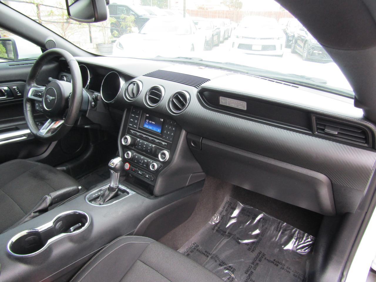 2015 Ford Mustang 2dr Fastback V6 Grand Prairie TX