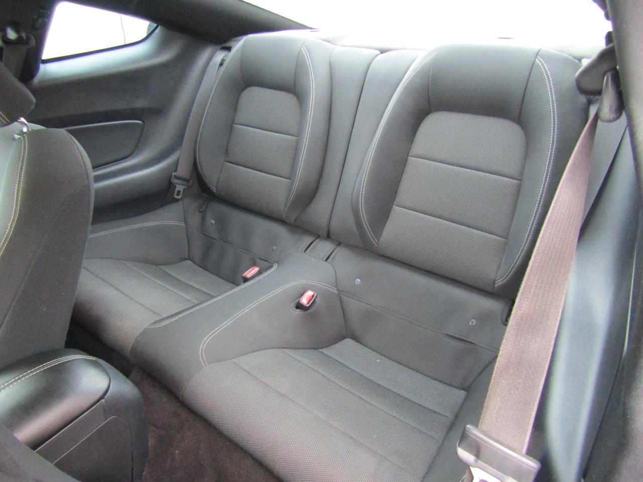 2015 Ford Mustang 2dr Fastback V6 Grand Prairie TX