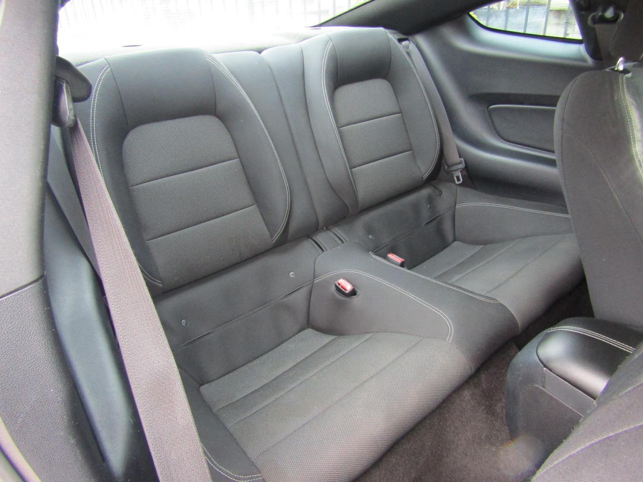 2015 Ford Mustang 2dr Fastback V6 Grand Prairie TX