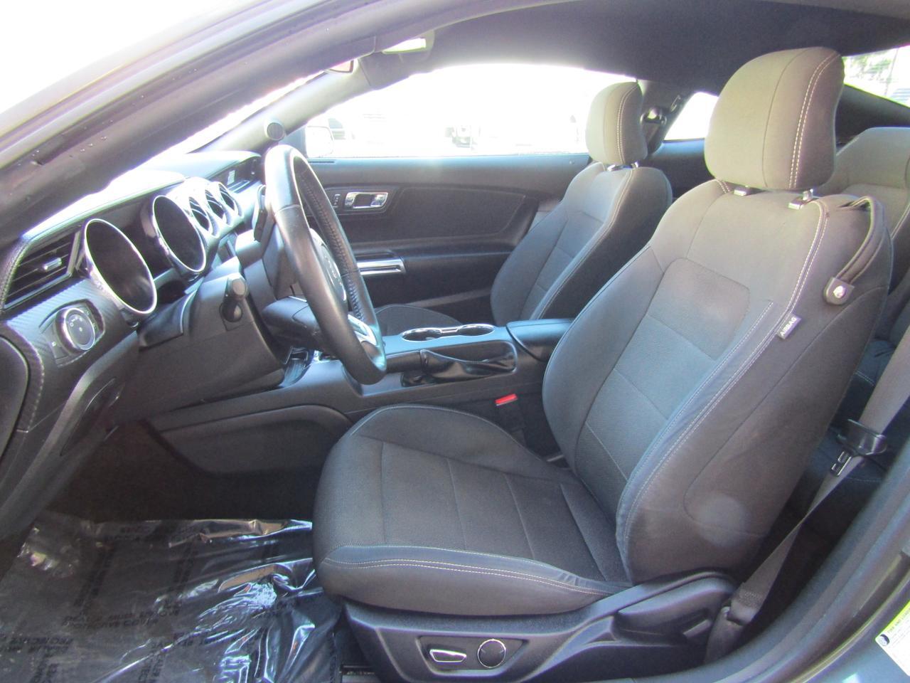 2015 Ford Mustang 2dr Fastback V6 Grand Prairie TX