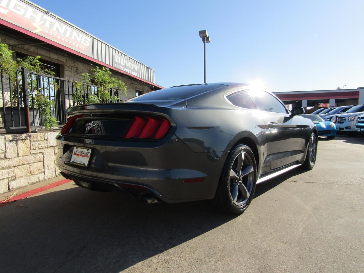 2015 Ford Mustang 2dr Fastback V6 Grand Prairie TX