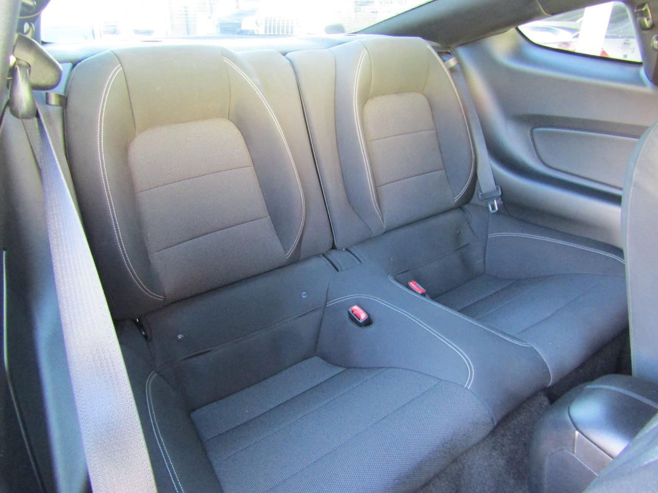 2015 Ford Mustang 2dr Fastback V6 Grand Prairie TX
