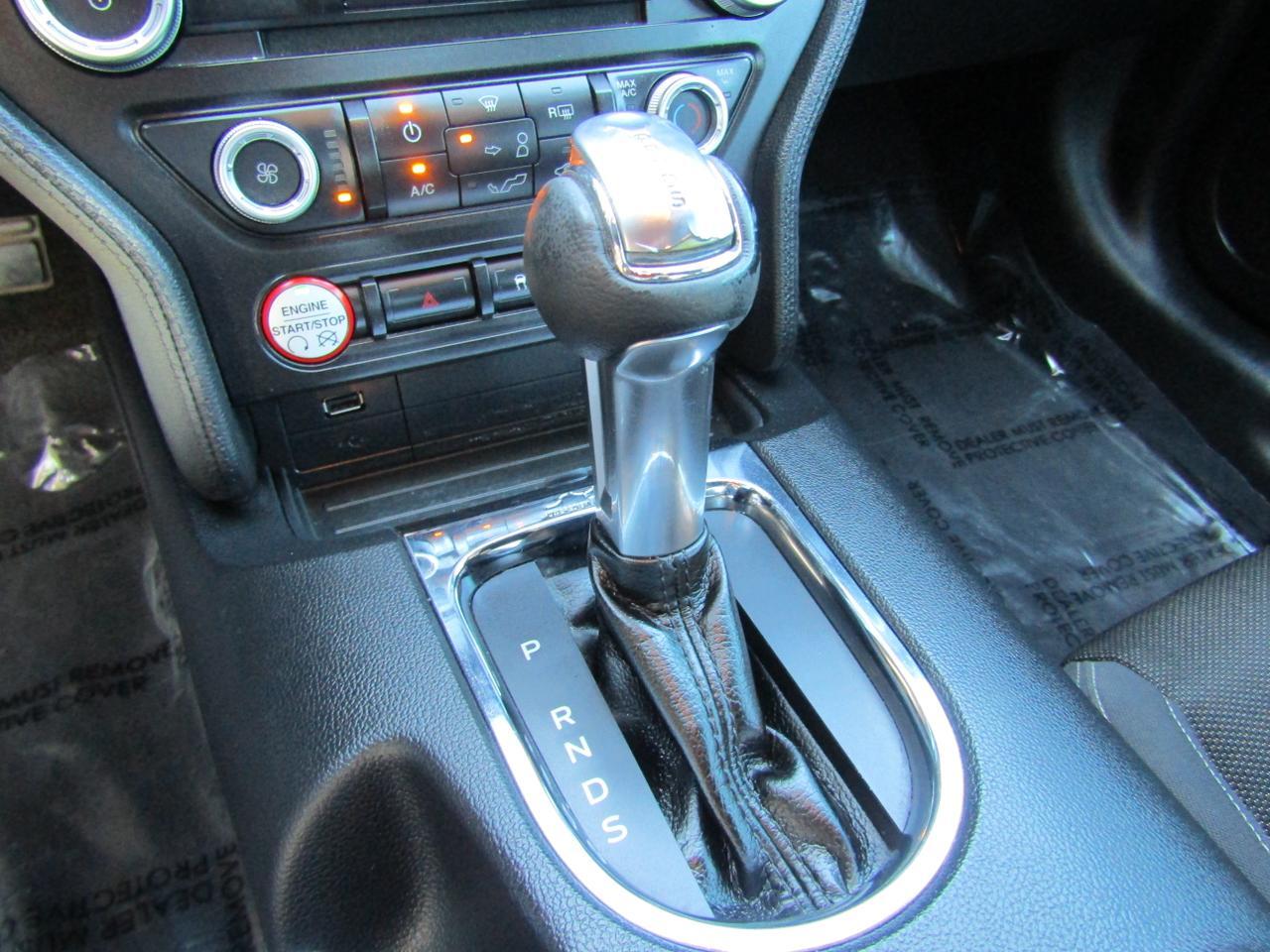2015 Ford Mustang 2dr Fastback V6 Grand Prairie TX