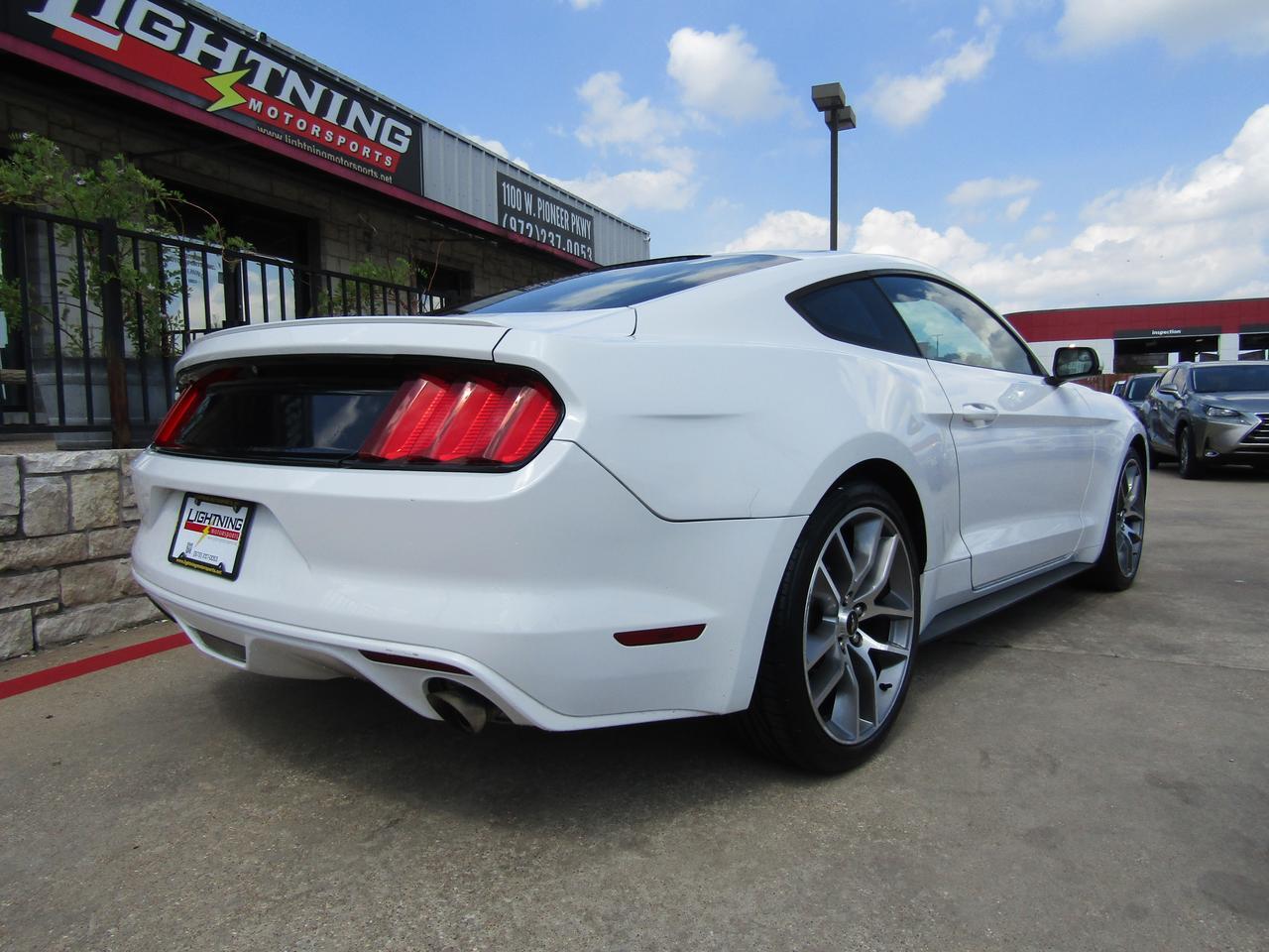 2015 Ford Mustang 2dr Fastback V6 Grand Prairie TX