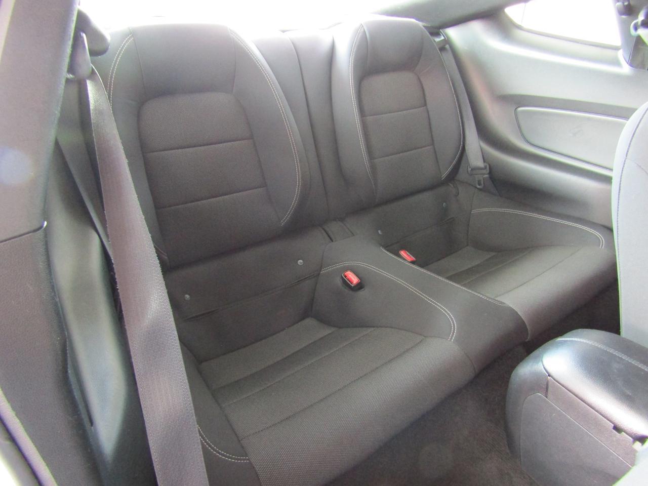 2015 Ford Mustang 2dr Fastback V6 Grand Prairie TX